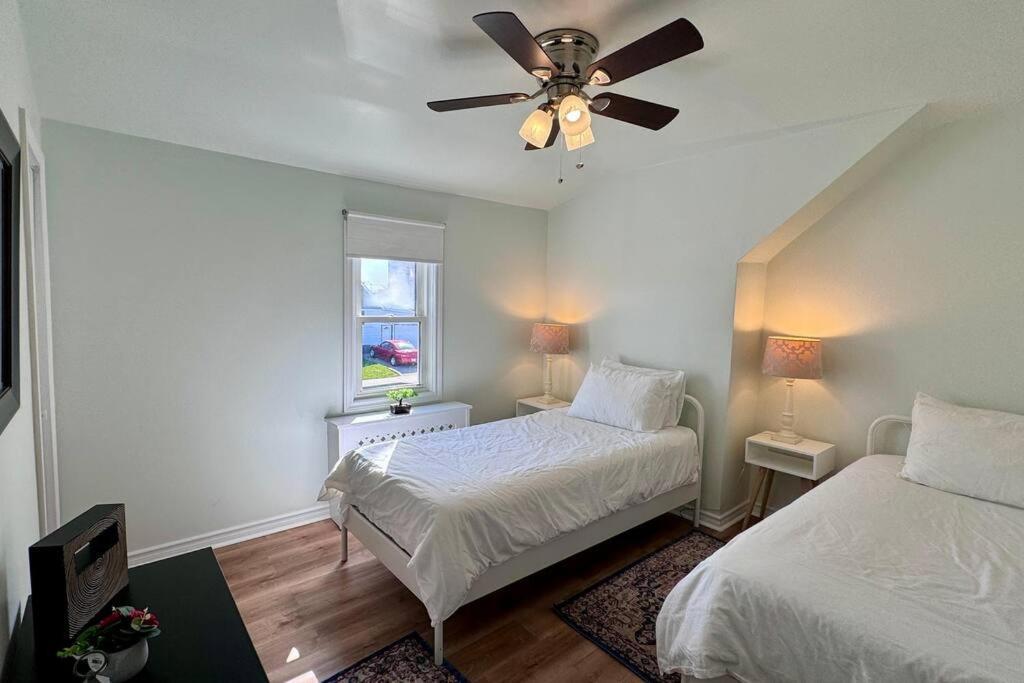 Near The Falls Two Bedroom - 5 Min Walk To Clifton Niagara Falls Exterior photo