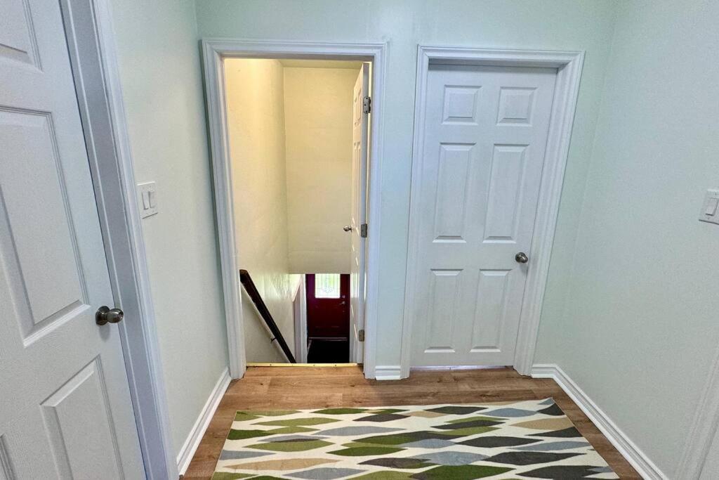 Near The Falls Two Bedroom - 5 Min Walk To Clifton Niagara Falls Exterior photo